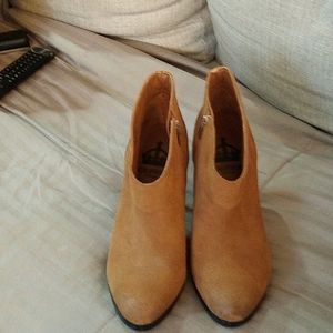 Crown Vintage Suede Boots